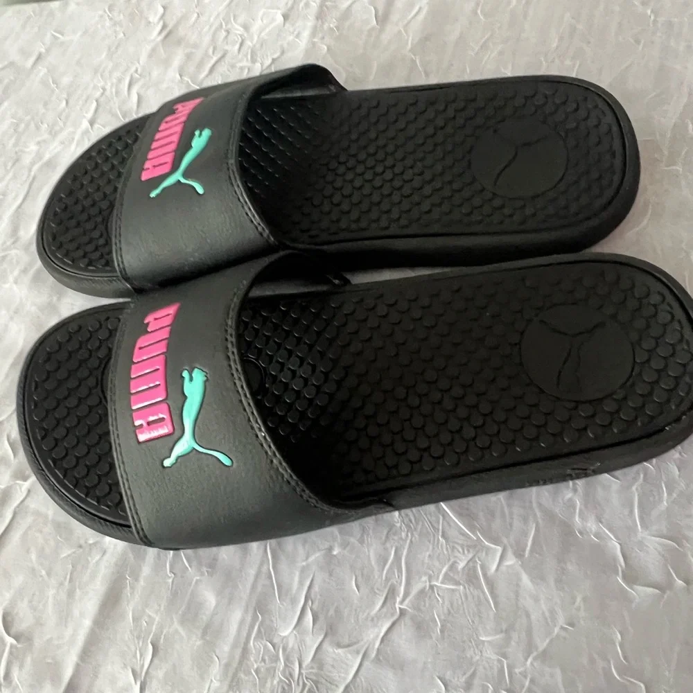 Puma Black Slides with Pink and Teal Logo Woman’s size 7 - Picture 4 of 7